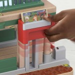 Thomas & Friends Wooden Railway - Knapford Station Passenger Pickup Playset