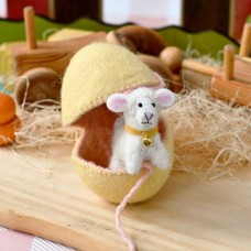 Felt Surprise Egg with Lamb Inside